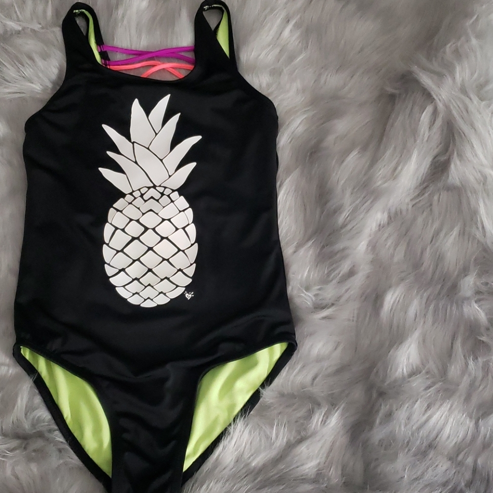 Girls one piece swimsuit